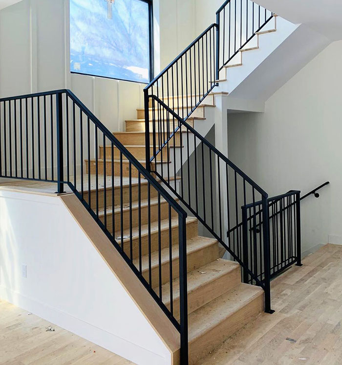 Mẫu cầu thang sắt đơn giản